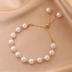 NEW Gold and Pearl Luxury Adjustable Bracelet